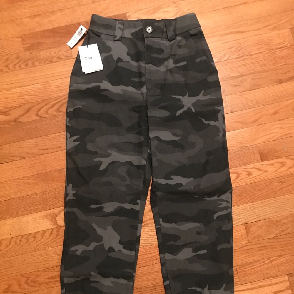 Tna camo cargo pants NWT size M
